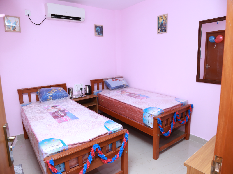 ROOM1